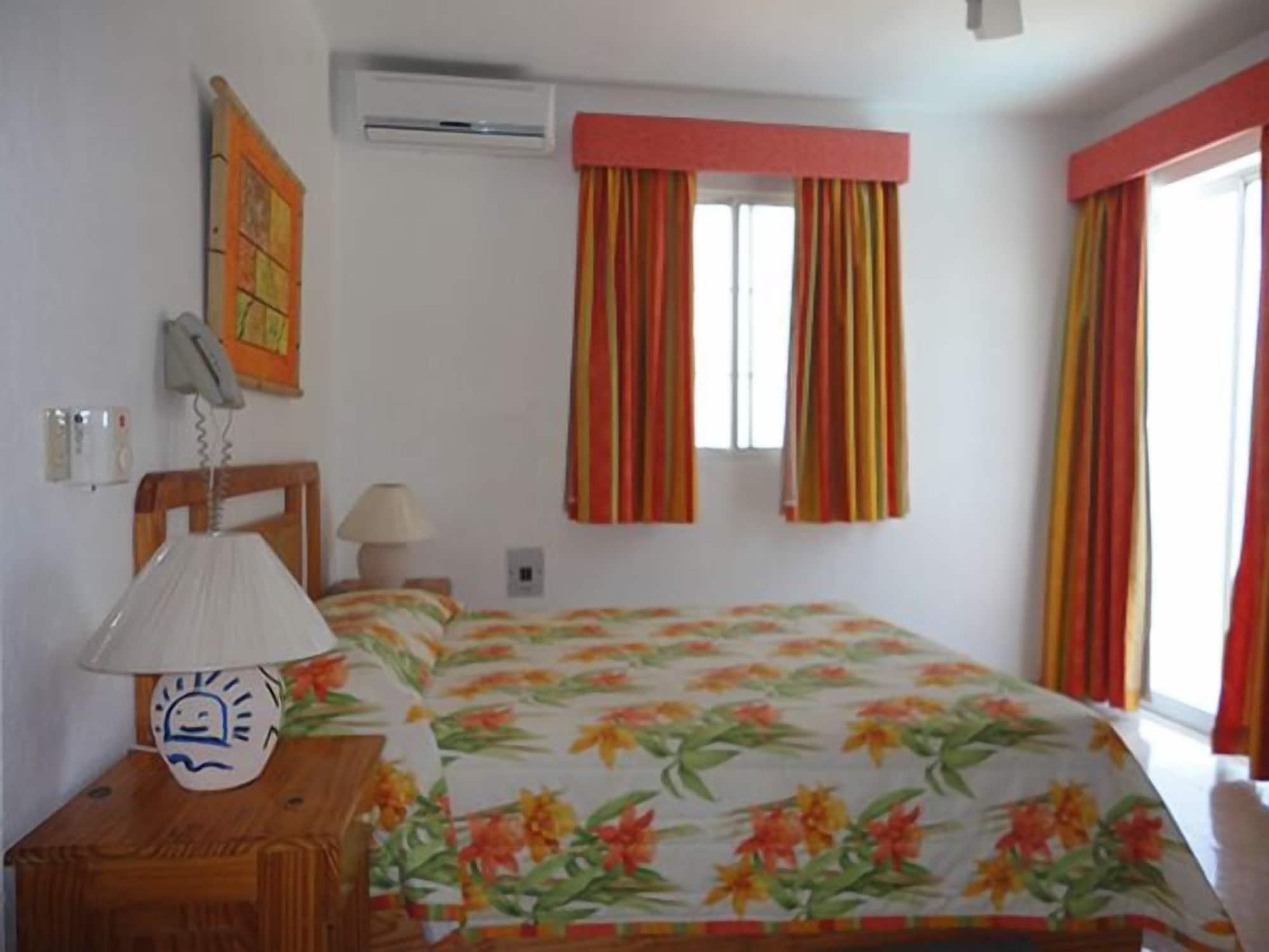 Hotel Angel Gabriel بوكا شيكا المظهر الخارجي الصورة