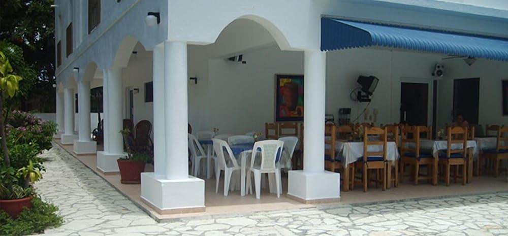 Hotel Angel Gabriel بوكا شيكا المظهر الخارجي الصورة